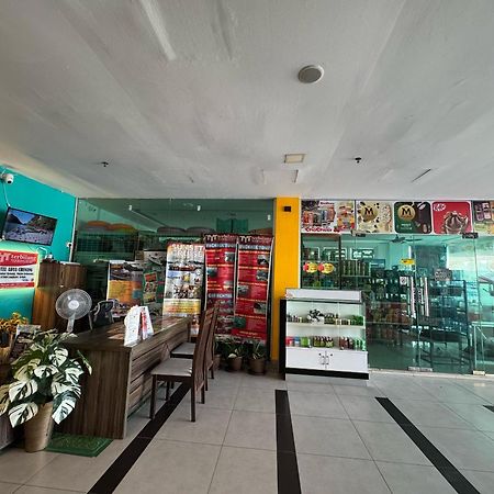 Hotel Adya Express Chenang Pantai Cenang (Langkawi) Exterior foto