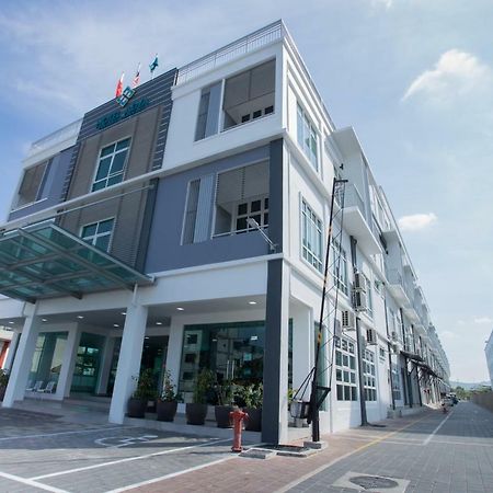 Hotel Adya Express Chenang Pantai Cenang (Langkawi) Exterior foto
